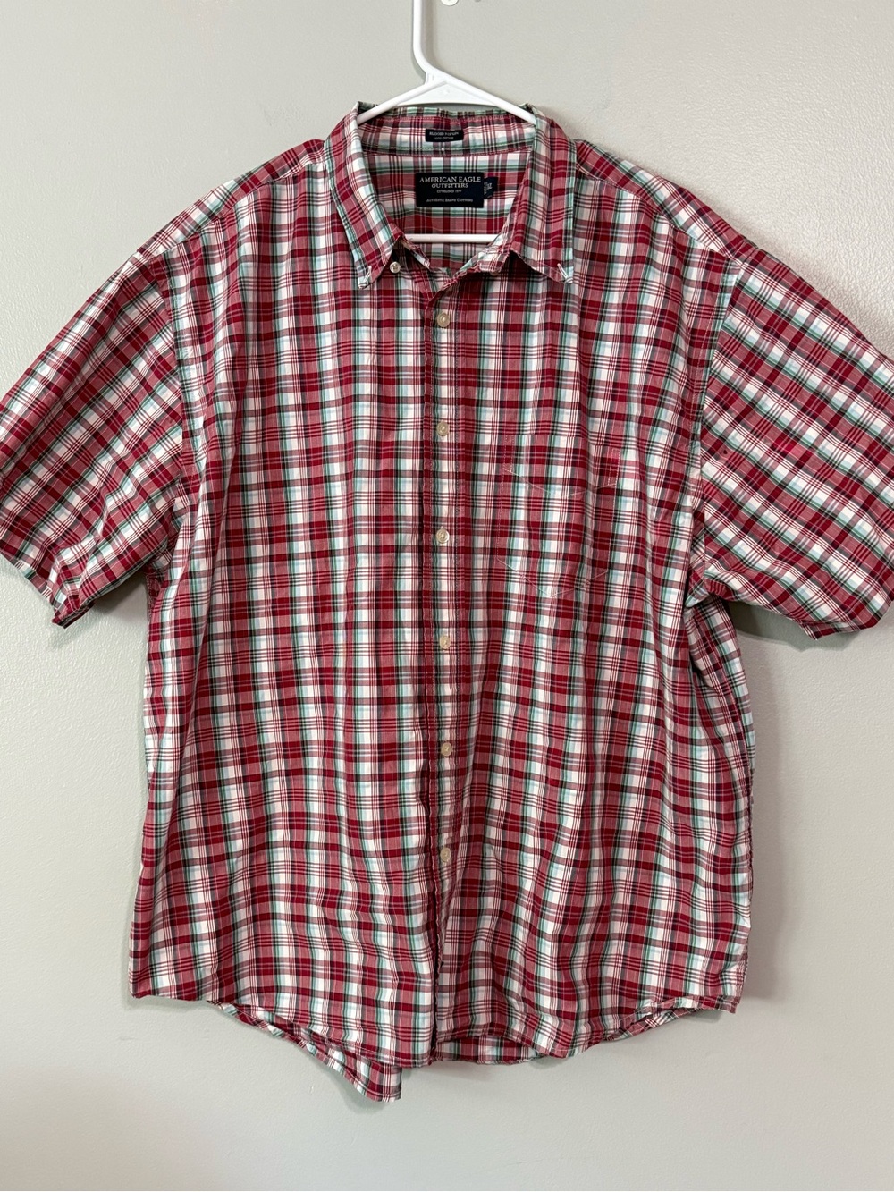 American Eagle Outfitters Men’s XL Red Plaid Short-Sleeve Button-Up Shirt 630B9